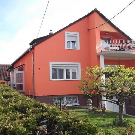 Patri Apartmanhaz Кестели Екстериор снимка