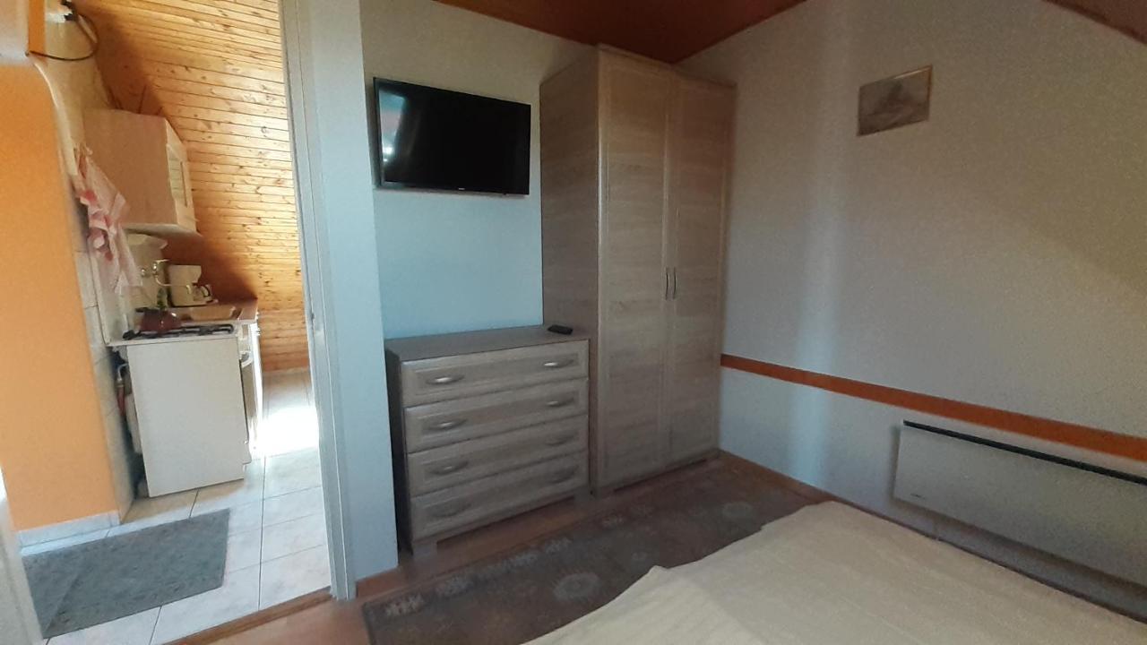 Patri Apartmanhaz Кестели Екстериор снимка