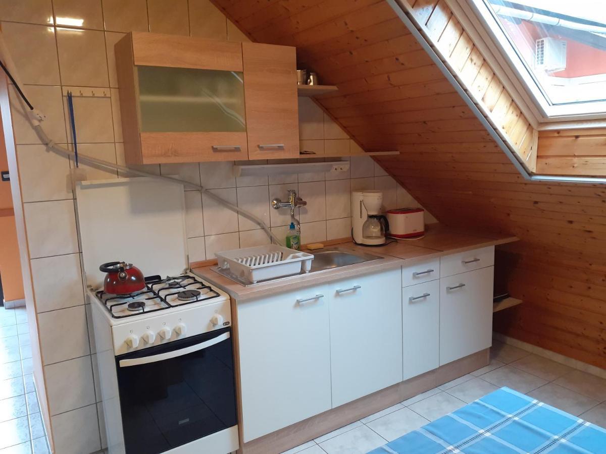 Patri Apartmanhaz Кестели Екстериор снимка