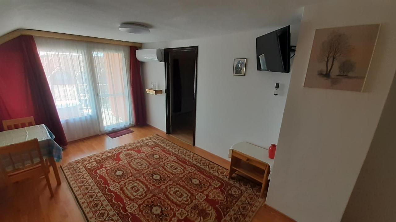 Patri Apartmanhaz Кестели Екстериор снимка
