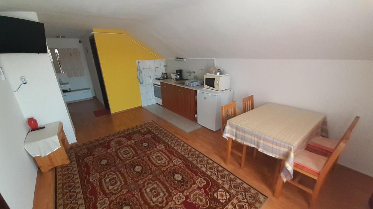Patri Apartmanhaz Кестели Екстериор снимка