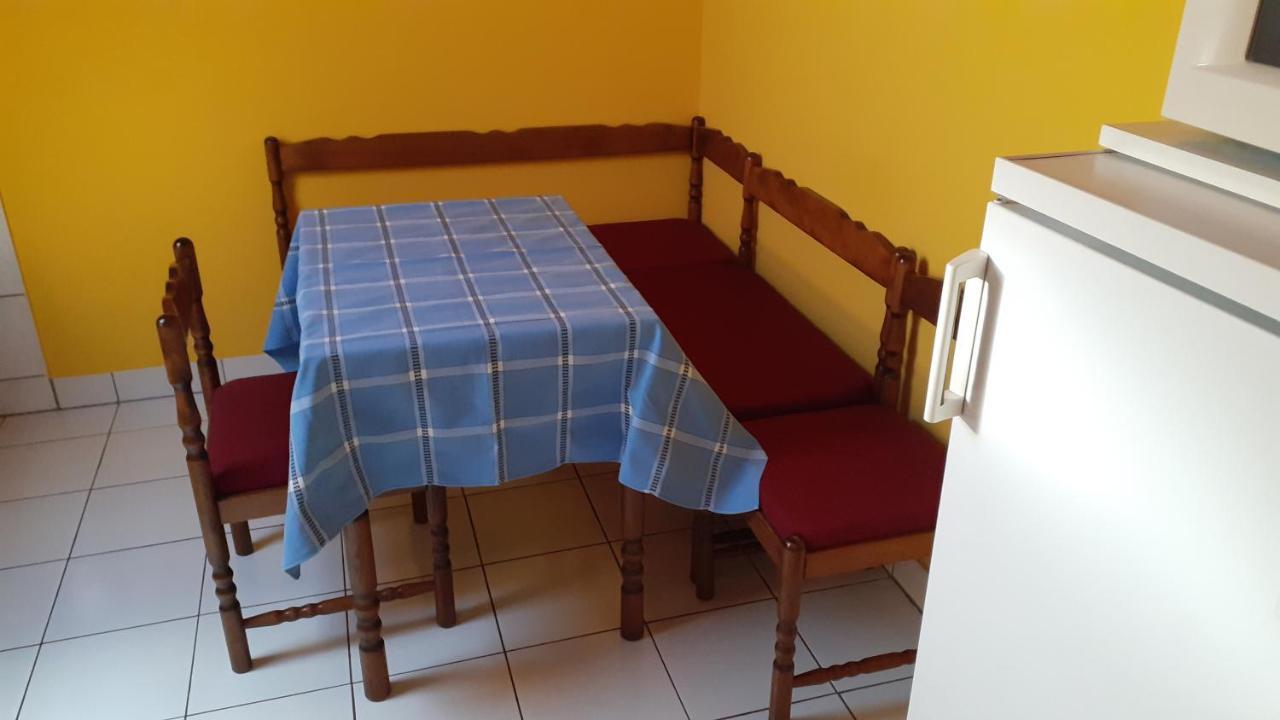 Patri Apartmanhaz Кестели Екстериор снимка
