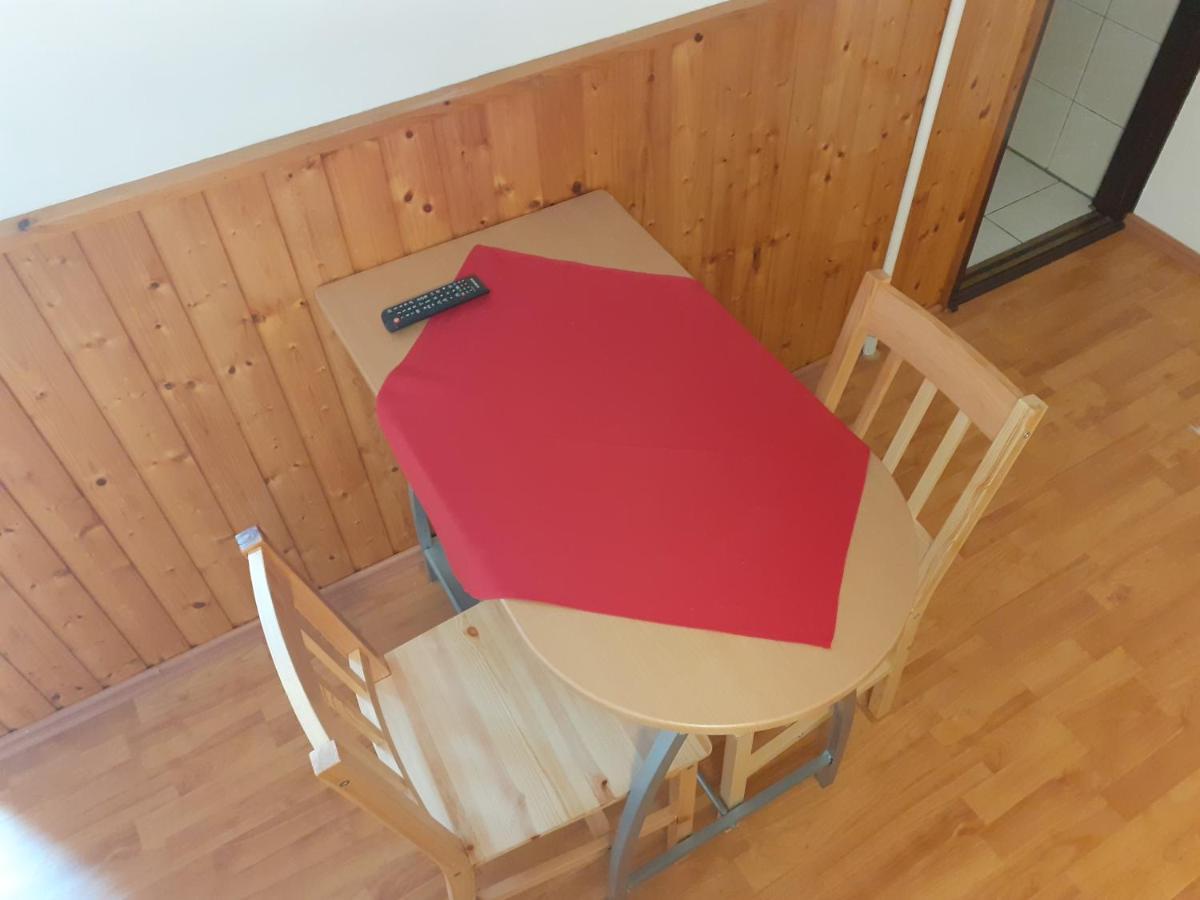 Patri Apartmanhaz Кестели Екстериор снимка