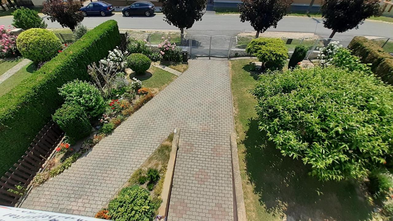 Patri Apartmanhaz Кестели Екстериор снимка