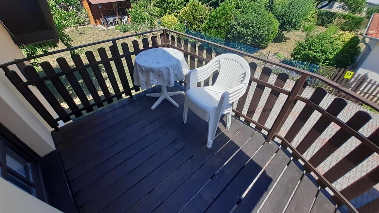 Patri Apartmanhaz Кестели Екстериор снимка