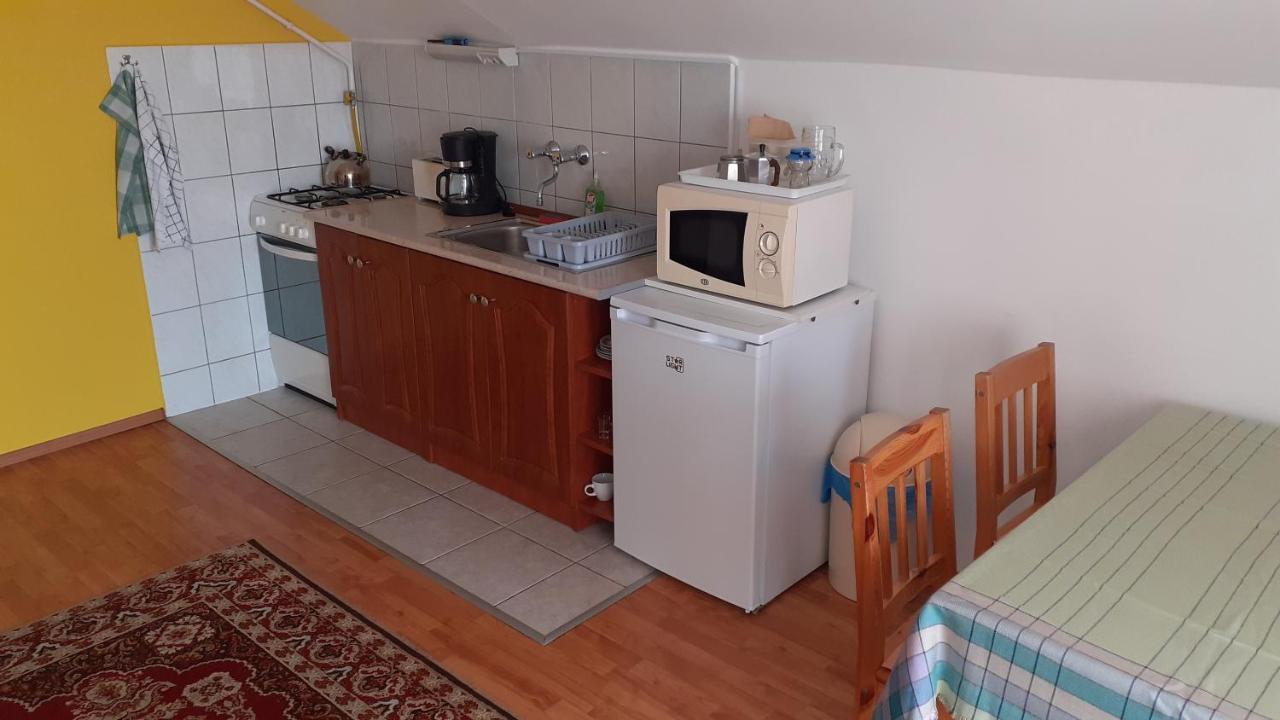 Patri Apartmanhaz Кестели Екстериор снимка